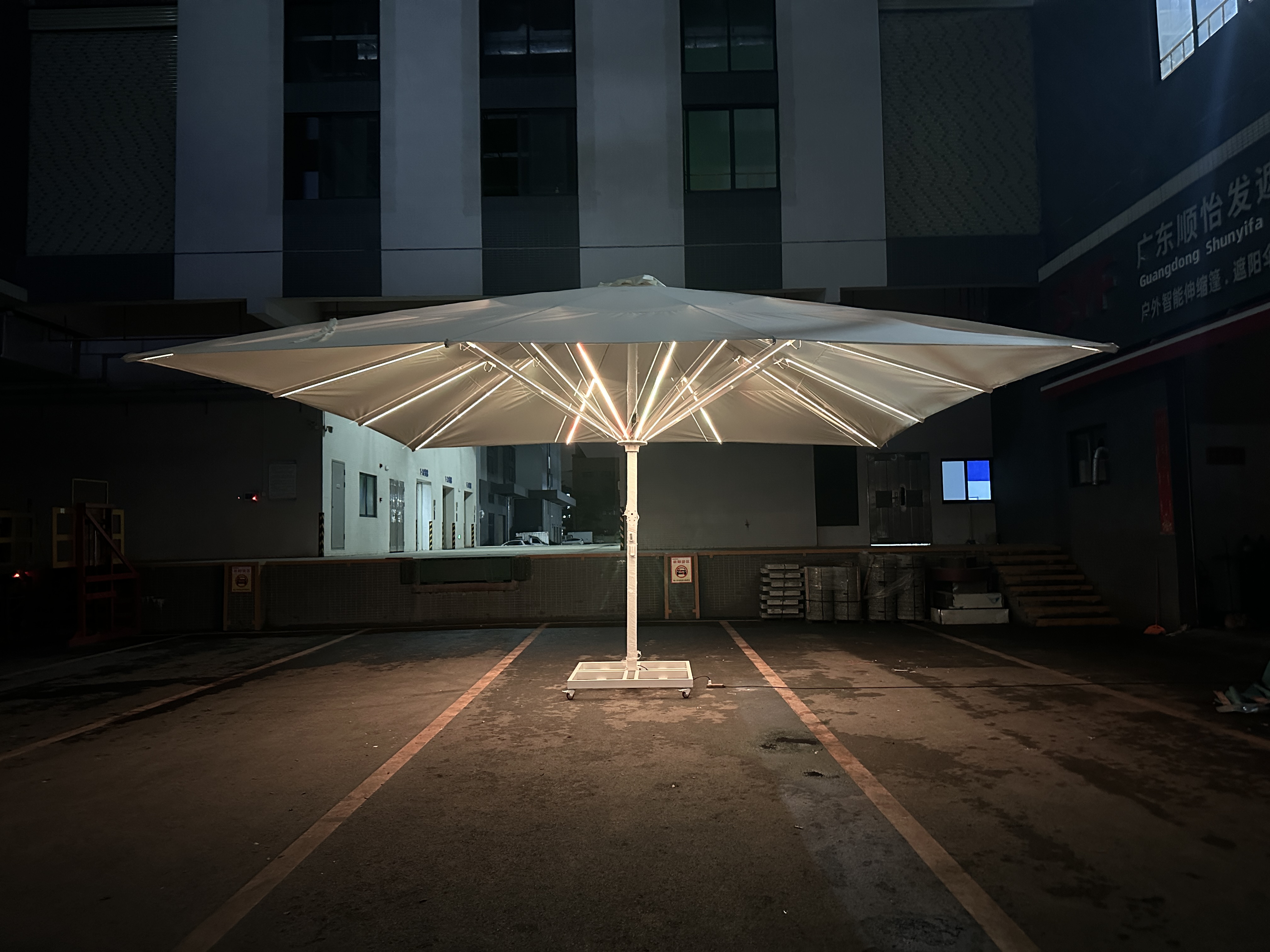 7M Outdoor Furniture LED Umbre - مراجعة Outdoor Furniture Supplier وسعره